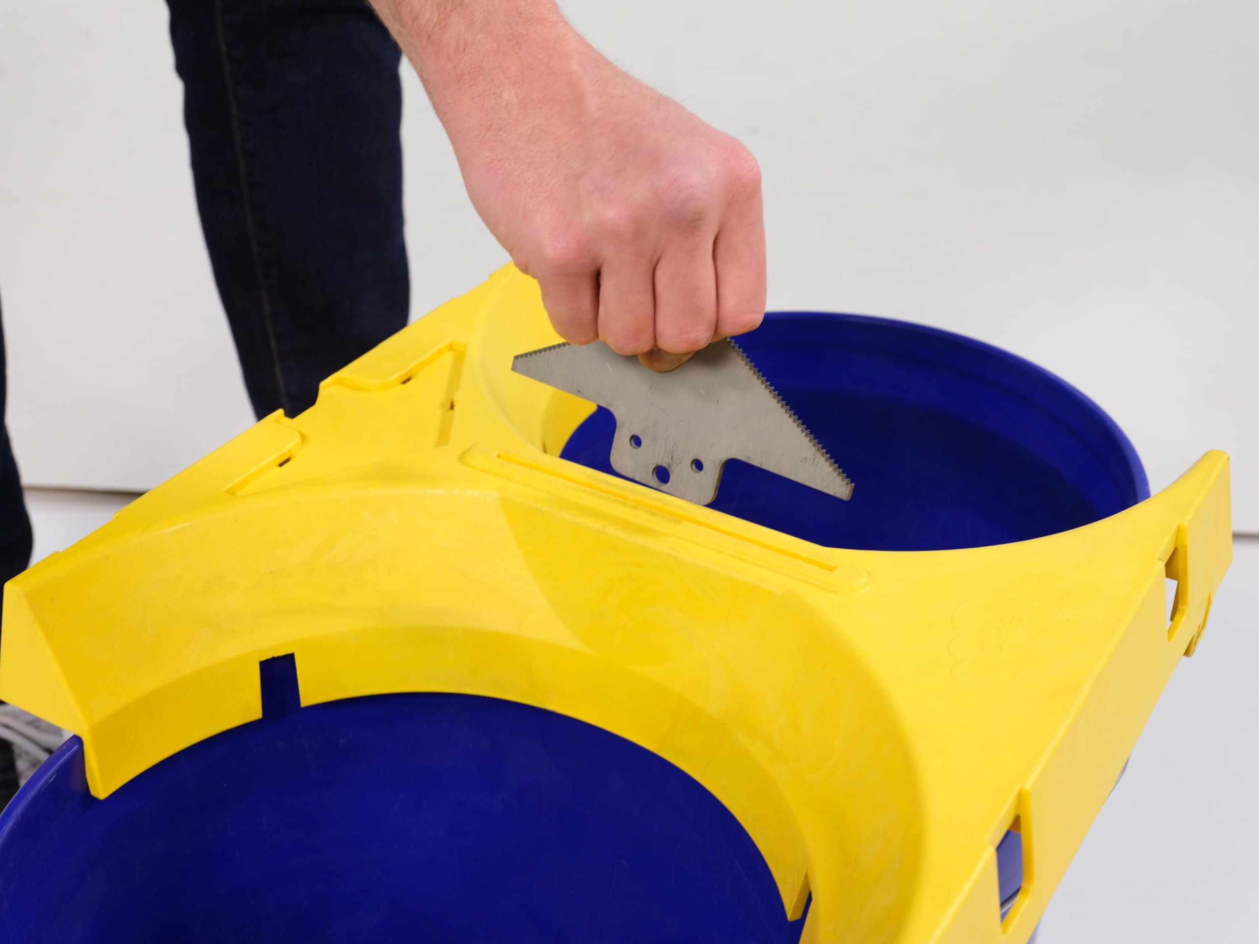 Jokari Automatic Concrete Bag Opener and Funnel Frame for two 5-Gallon Buckets or Wheelbarrows. Hands-Free Cutting and Pouring to Eliminate Waste. Built-In Serrated Blade for Quick, Mess-Free Mixing - Image 4